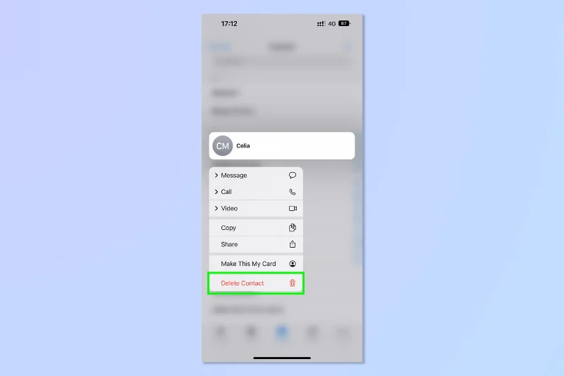 Jak szybko usunąć zduplikowane kontakty w iOS 16