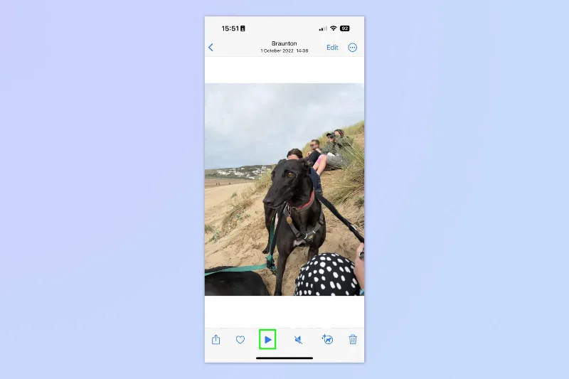 Jak korzystać z funkcji Visual Look Up na filmach w systemie iOS 17