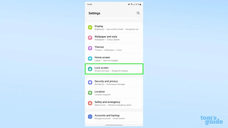 Samsung Galaxy スマートフォンはすでに iOS 17 のスタンバイ モードを提供しています — 使用方法はこちら